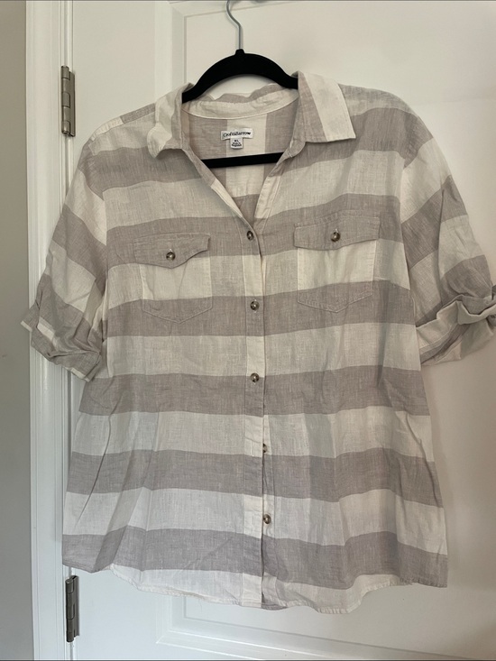 croft & barrow Tops - Gray and White Striped Button-Front Shirt Sz XL